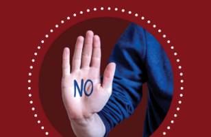 Fond en rouge montrant un adulte portant un chandail bleu et tenant la main en position STOP. Le mot NON est écrit sur la main de la personne.